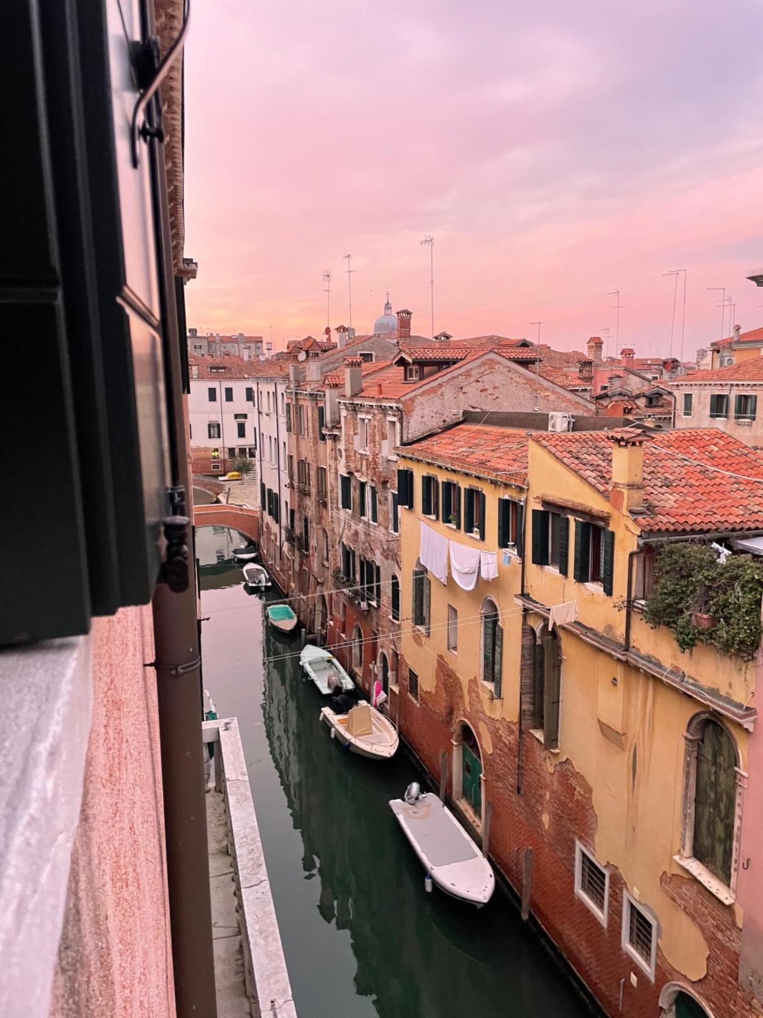 Palazzo Contarini Della Porta Di Ferro Aparthotel Venice Exterior photo