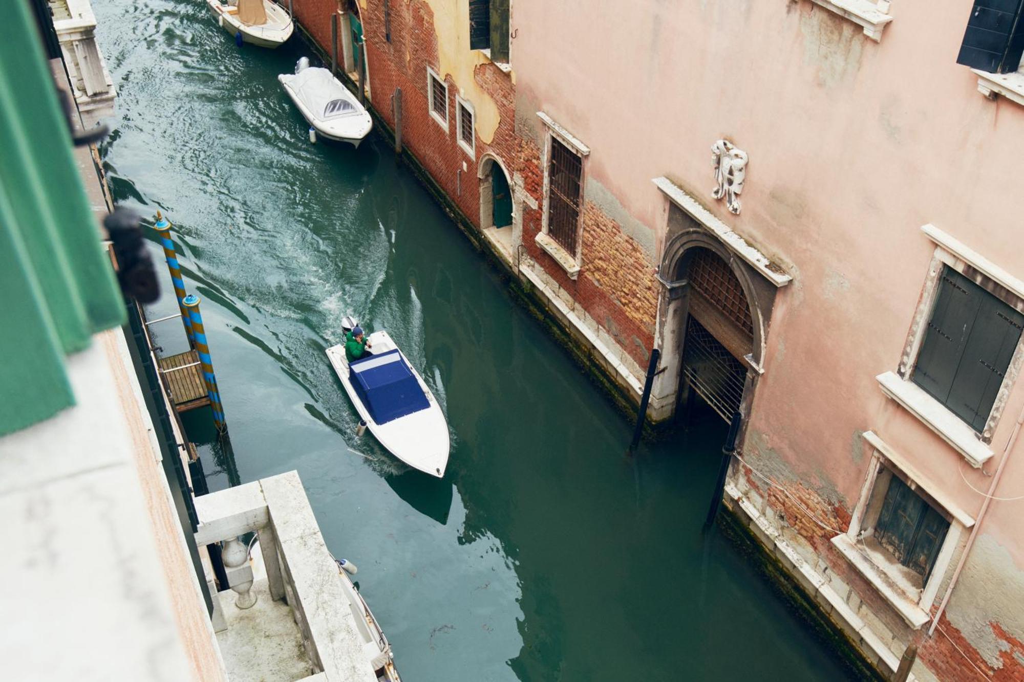 Palazzo Contarini Della Porta Di Ferro Aparthotel Venice Exterior photo
