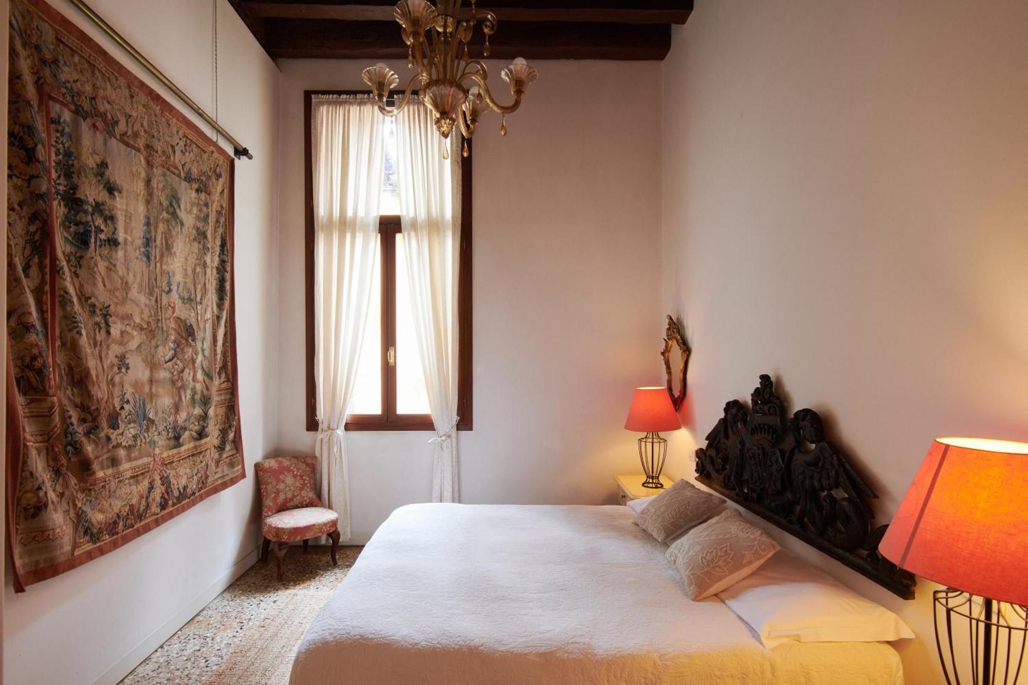 Palazzo Contarini Della Porta Di Ferro Aparthotel Venice Exterior photo